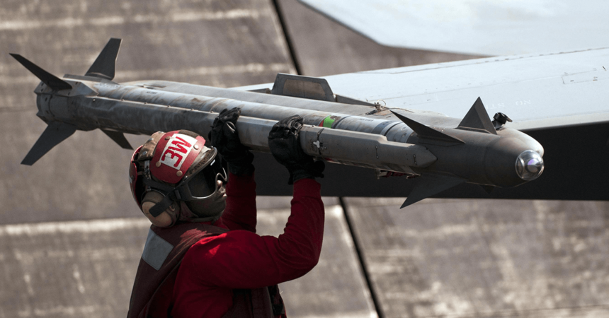 Romania Wins US Approval to Purchase Tactical Missiles for F-16 Jets